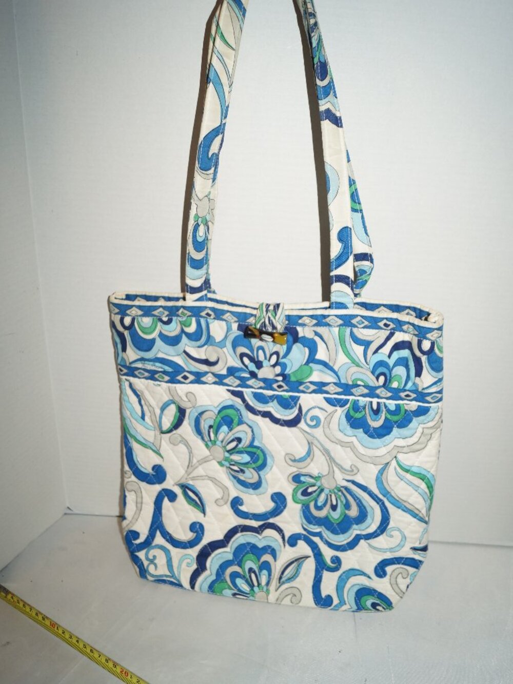 Vintage VERA BRADLEY Tote Bag in Mediterranean White Retired Fall 2008 Clean